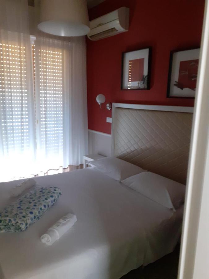 Hotel Ristorante La Terrazza Lido di Camaiore Exteriör bild