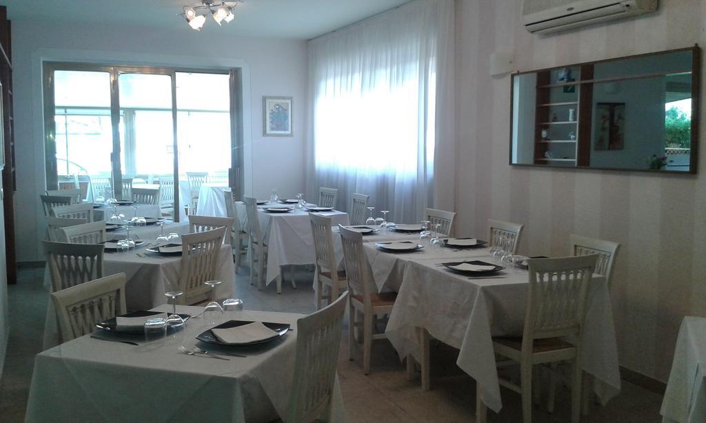 Hotel Ristorante La Terrazza Lido di Camaiore Exteriör bild