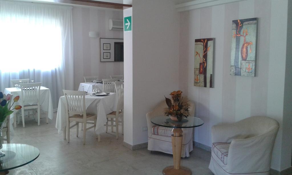 Hotel Ristorante La Terrazza Lido di Camaiore Exteriör bild