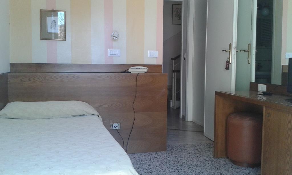 Hotel Ristorante La Terrazza Lido di Camaiore Rum bild