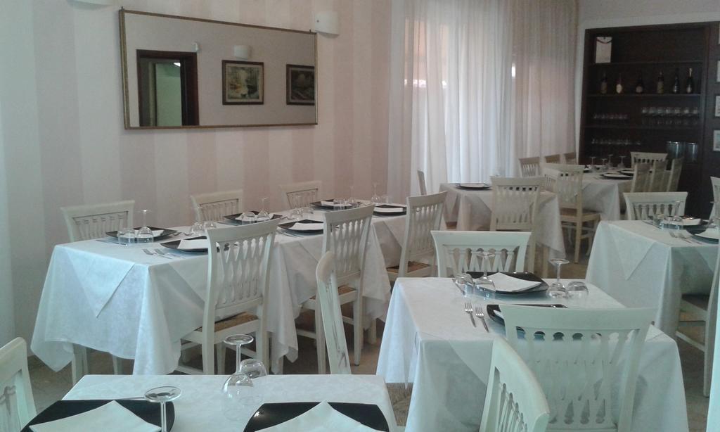 Hotel Ristorante La Terrazza Lido di Camaiore Exteriör bild