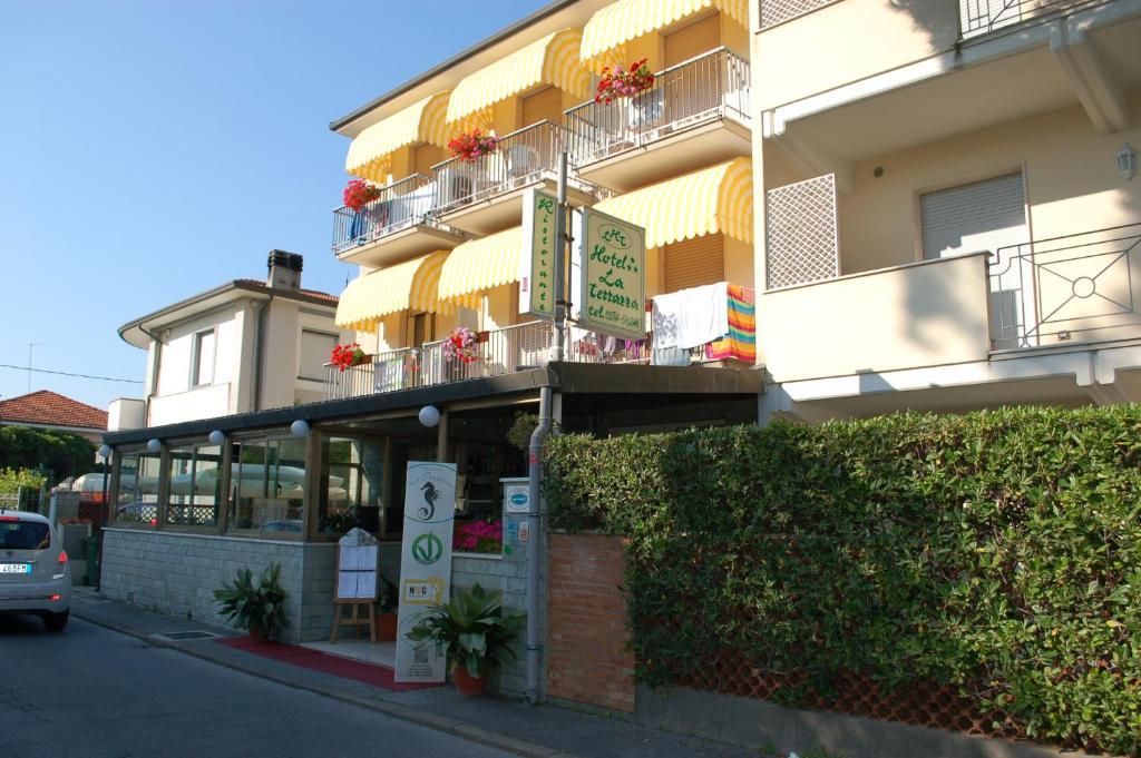 Hotel Ristorante La Terrazza Lido di Camaiore Exteriör bild