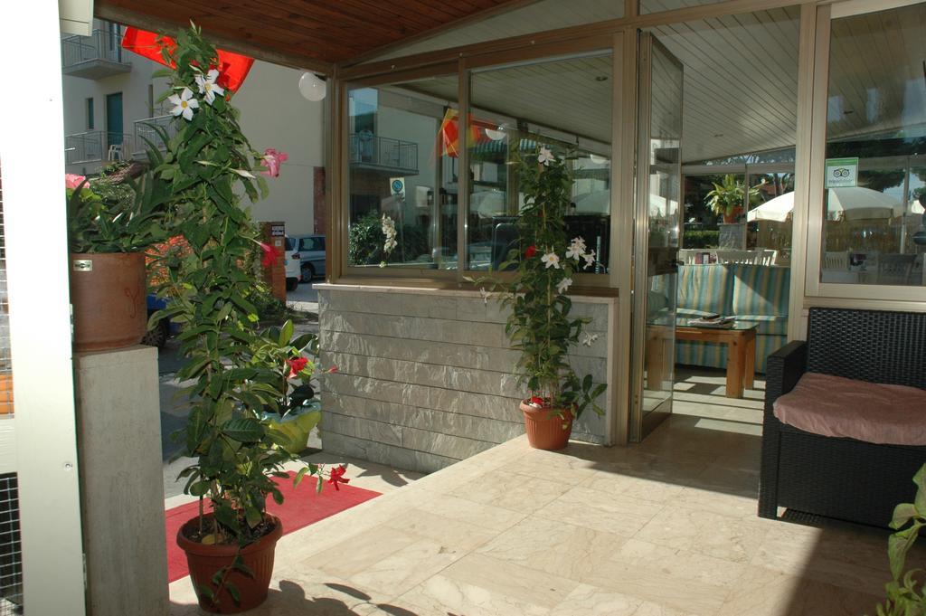 Hotel Ristorante La Terrazza Lido di Camaiore Exteriör bild