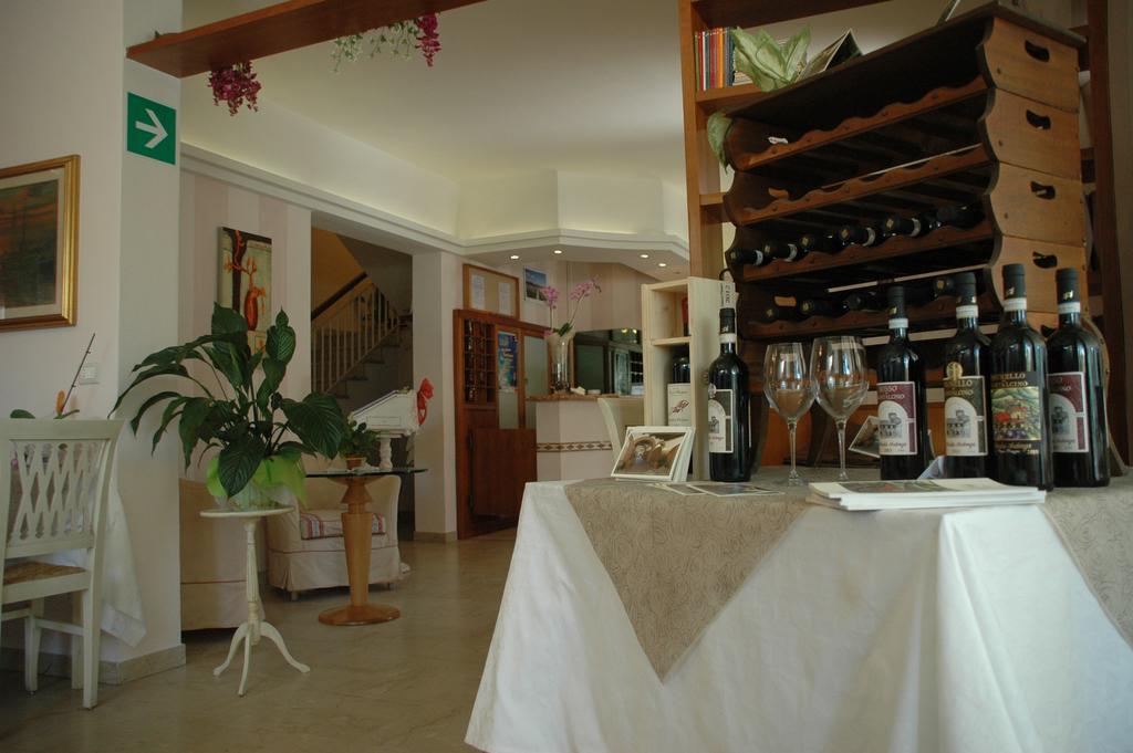 Hotel Ristorante La Terrazza Lido di Camaiore Exteriör bild
